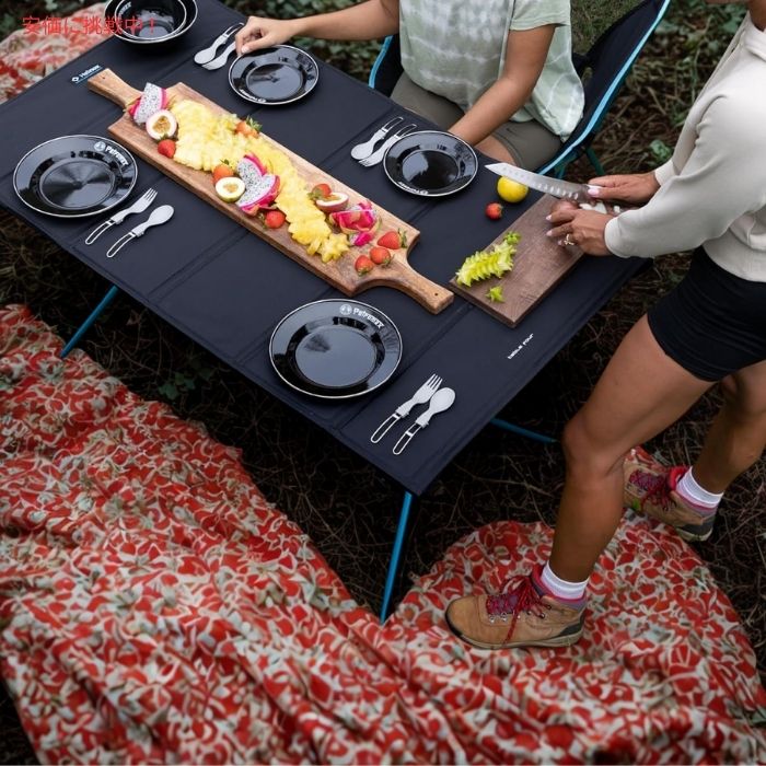 Helinox ヘリノックス テーブルフォー 特大サイズ 折りたたみ式キャンプテーブル ブラック Table Four Oversize Packable Camping Table Black 4