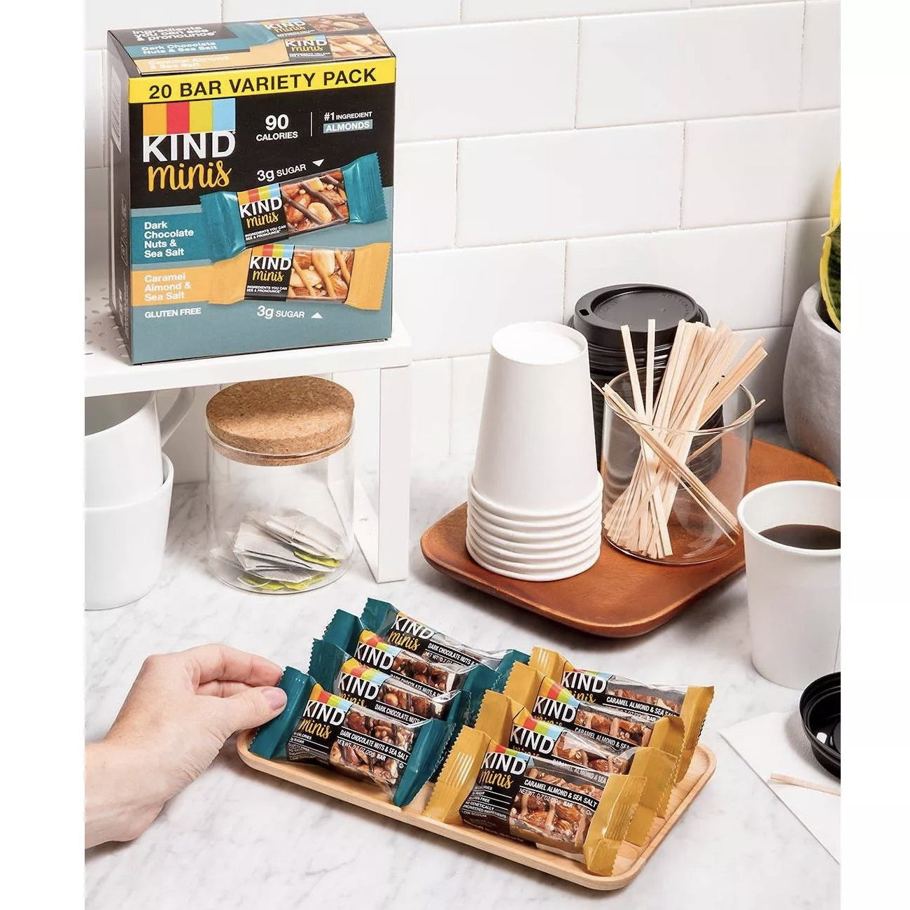 KIND Minis Dark Chocolate & Caramel Almond 20ct / カインド ミニ ナッツバー 20個入り [ダークチョコレートナッツ & シーソルト、キャラメルアーモンド & シーソルト 各10個] 3